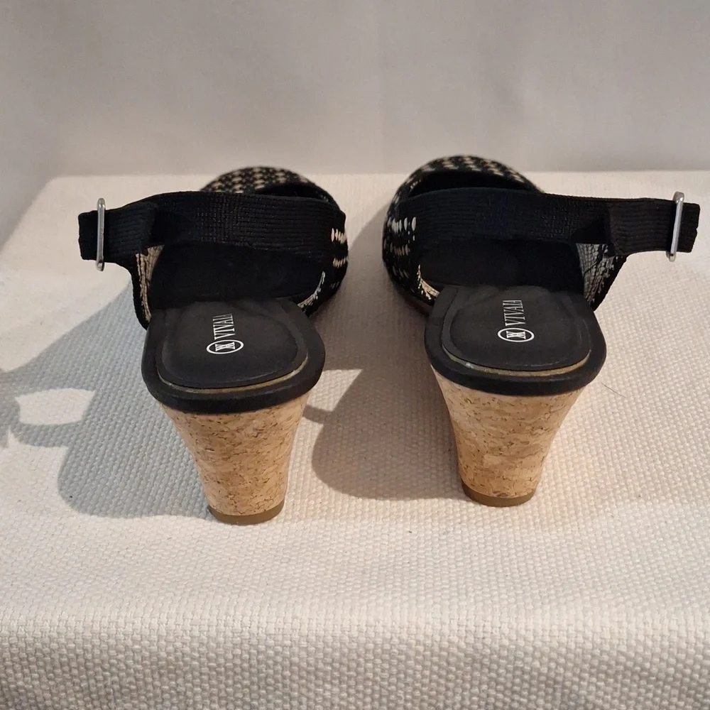 Vivaia Almond Toe Tamia Slingback Wedge Pro Sandal In Black Crochet Size 39